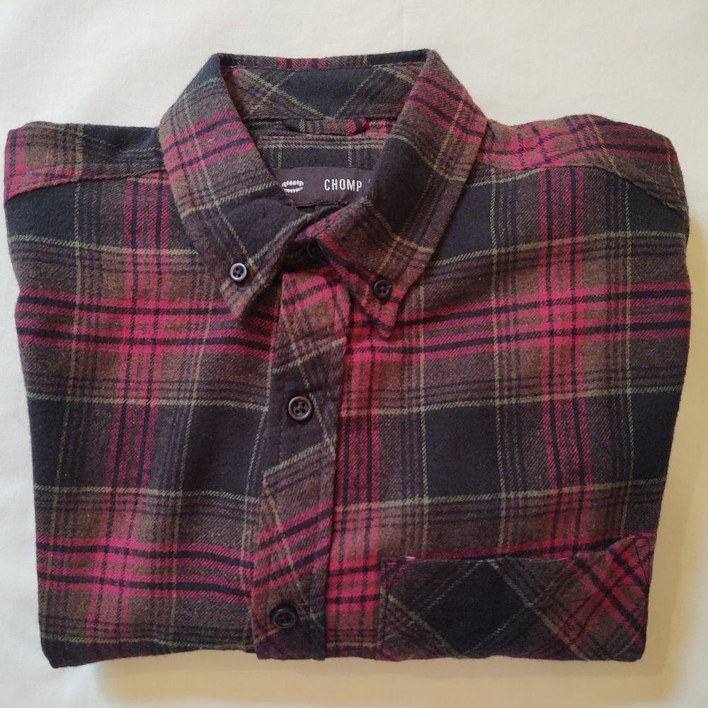 CHOMP MEN'S PLAID FLANNEL LONG SLEEVE CASUAL DRESS SHIRT - SIZE SMALL